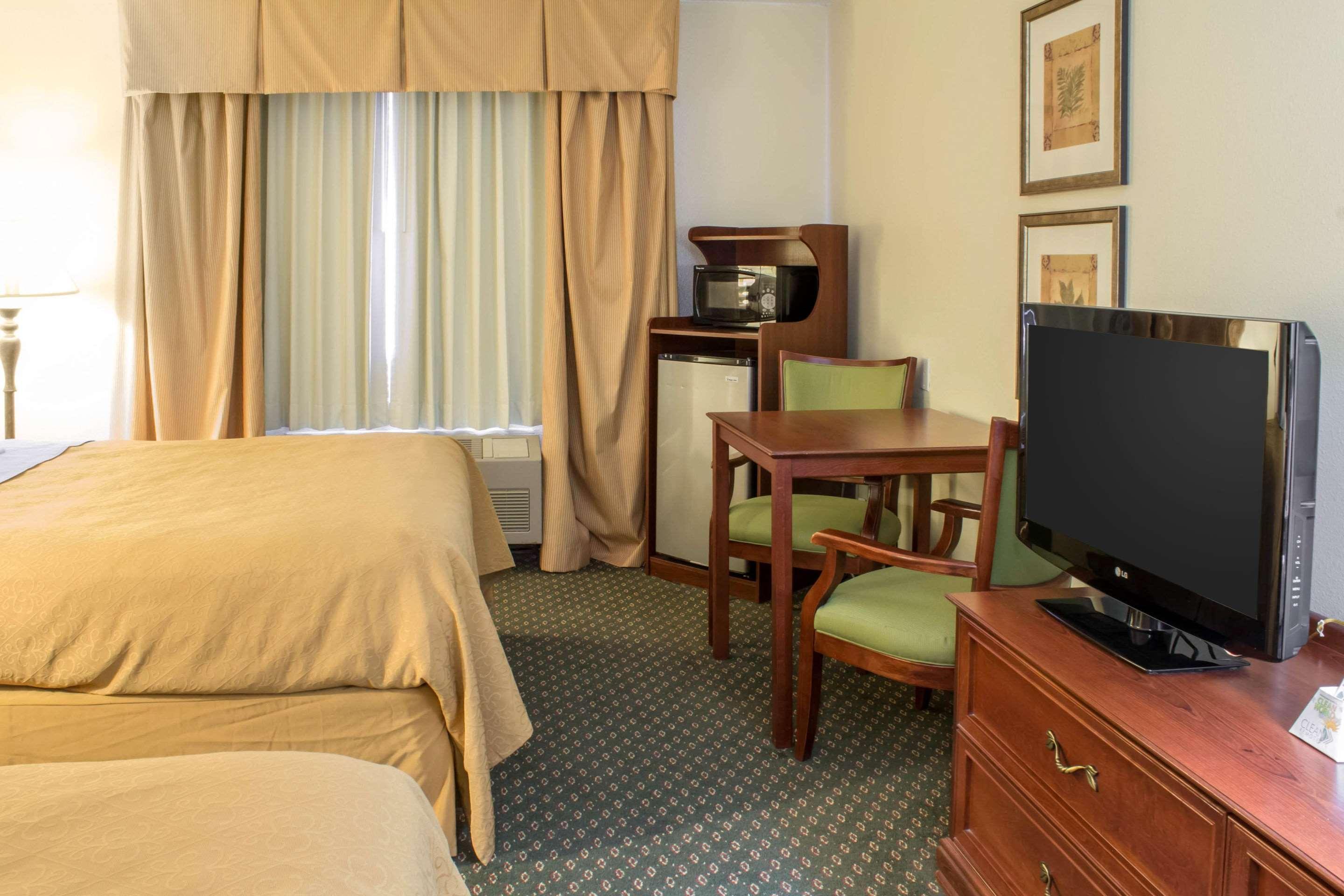 Quality Inn & Suites スーシティ エクステリア 写真