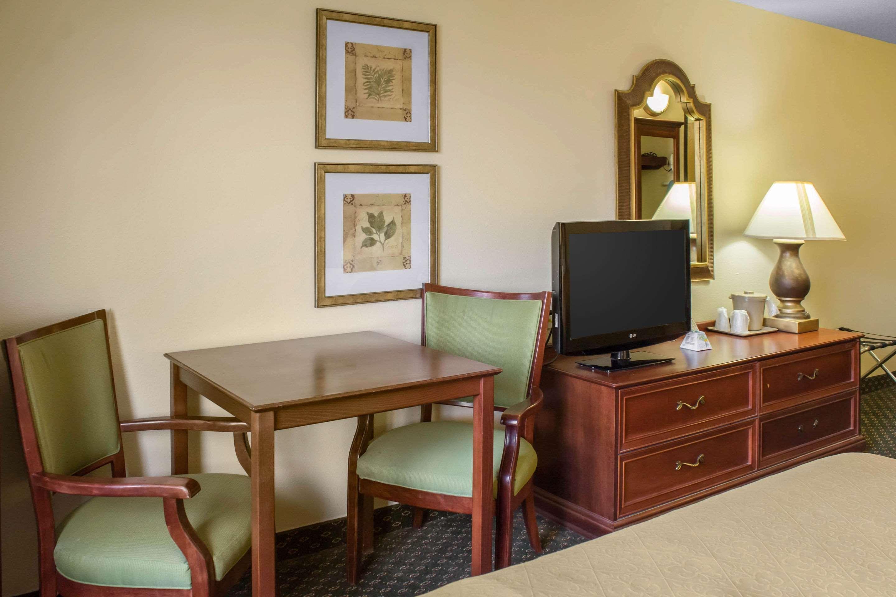Quality Inn & Suites スーシティ エクステリア 写真